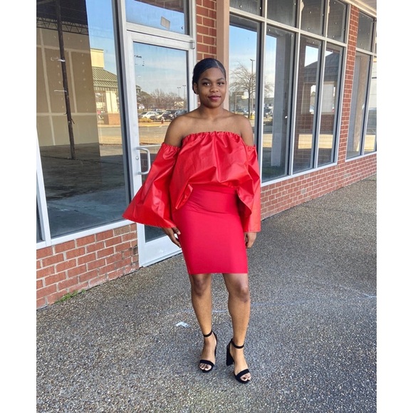 Fire red bell sleeve top - Picture 1 of 6